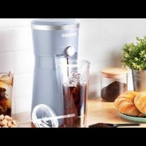 NWT Iced Coffee Maker & Reusable Tumbler w/ straw